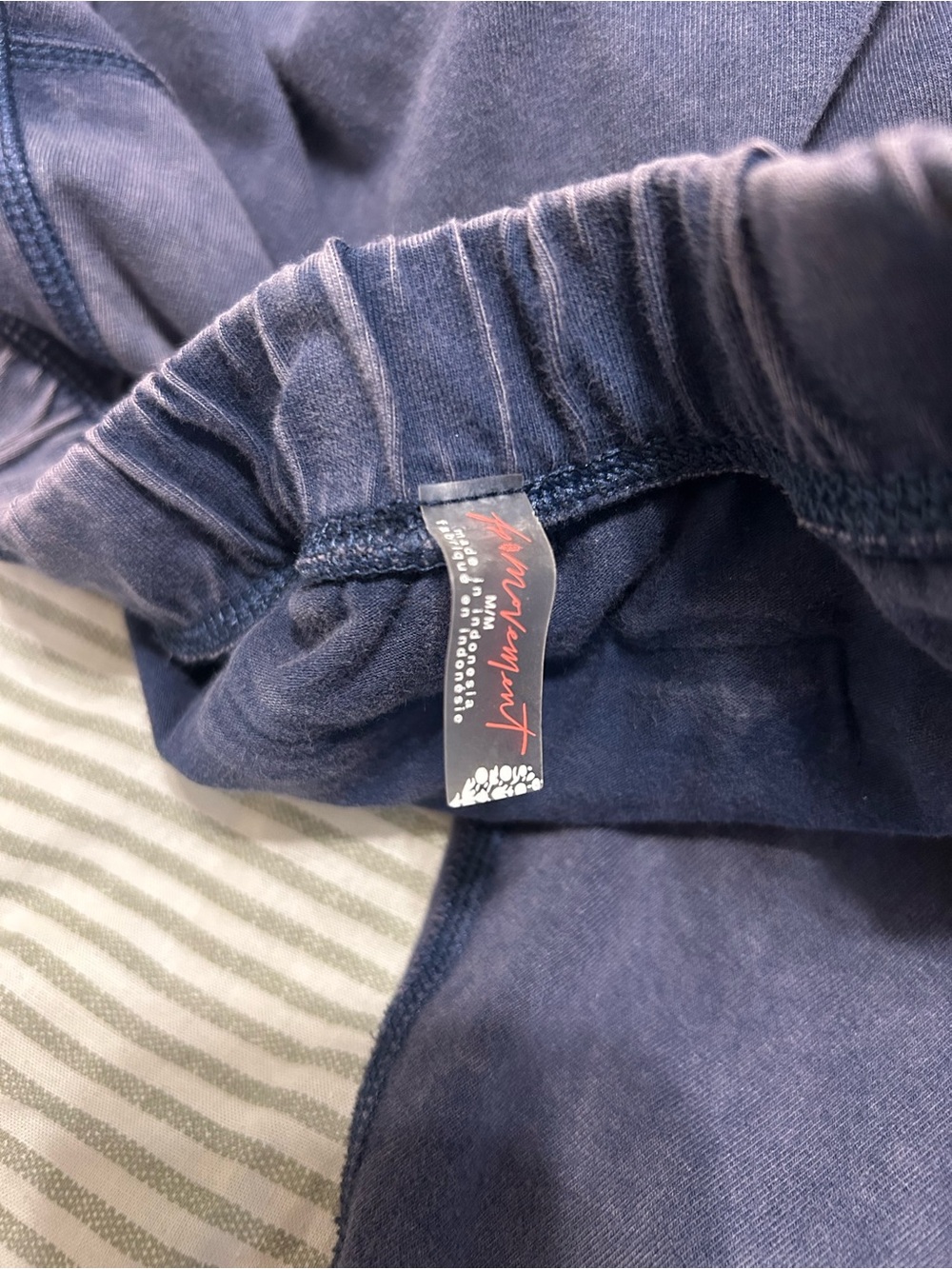 FP Movement by Free People Washed Navy hot shot pants - Picture 3 of 4